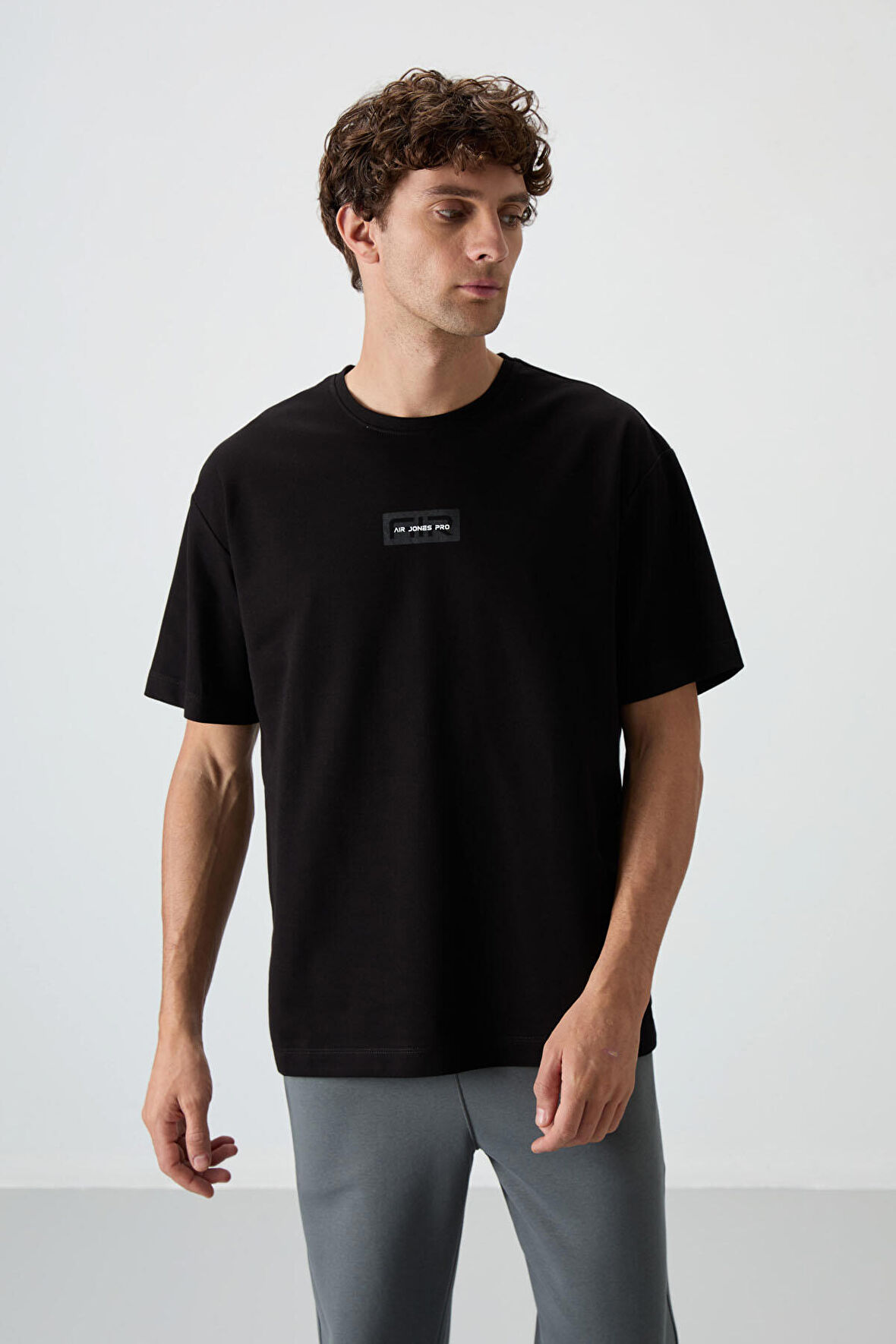Siyah Pamuklu Kalın Yüzeyi Dokulu Oversize Fit  Baskılı Erkek T-Shirt - 88367