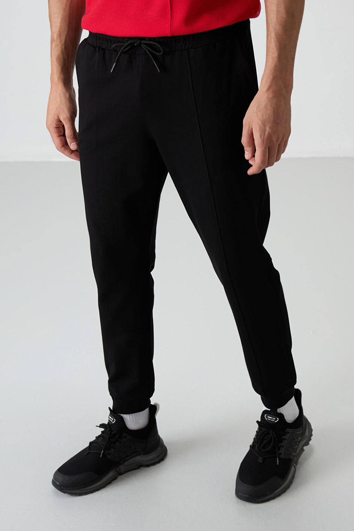 Siyah Pamuklu Yumuşak Dokulu Comfort Fit Nakışlı Erkek Jogger - 82123 | XXL