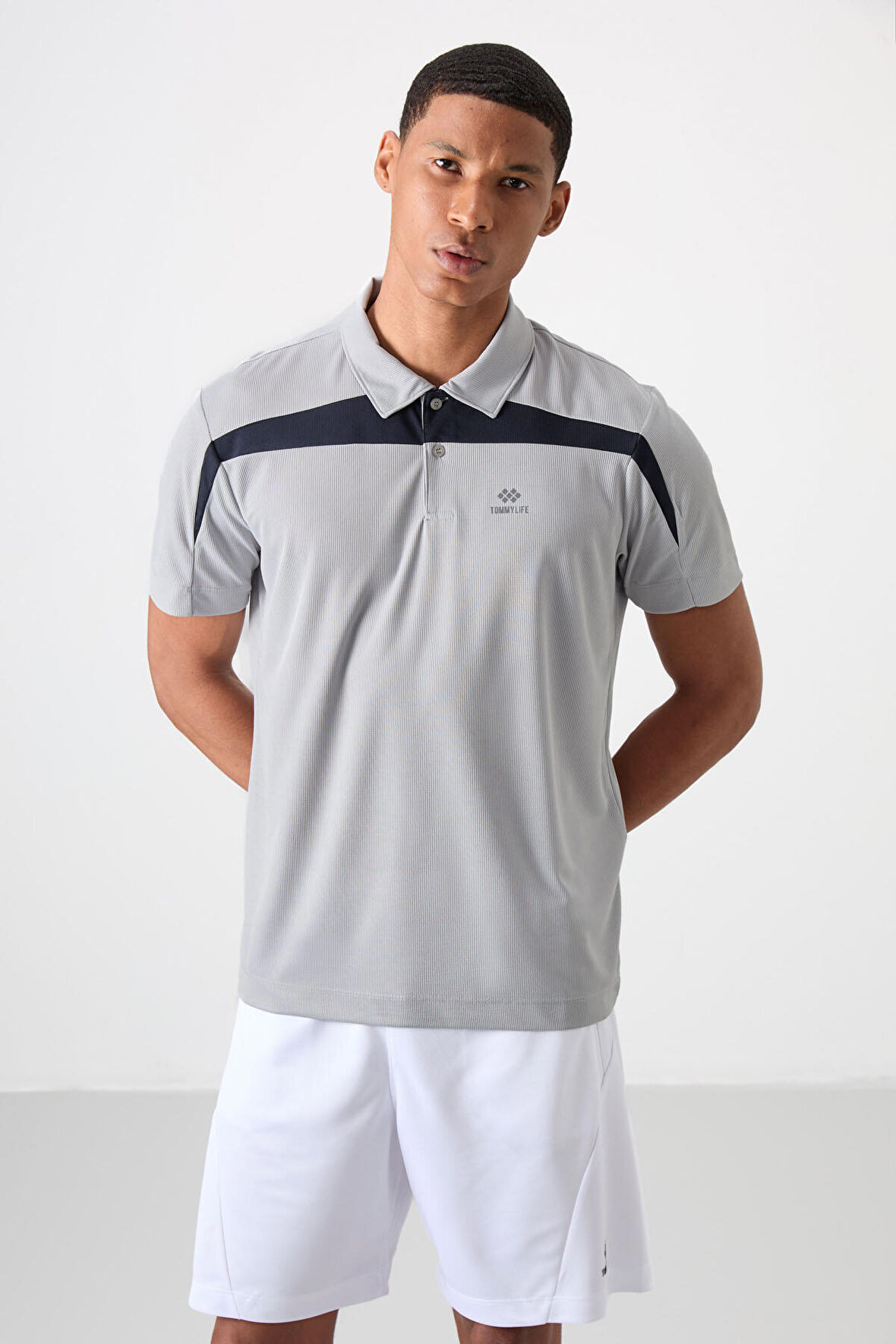 Gri Polyester Nefes Alan Dokulu İnce Esnek Standart Fit Polo Yaka Erkek Performans T-Shirt - 88392