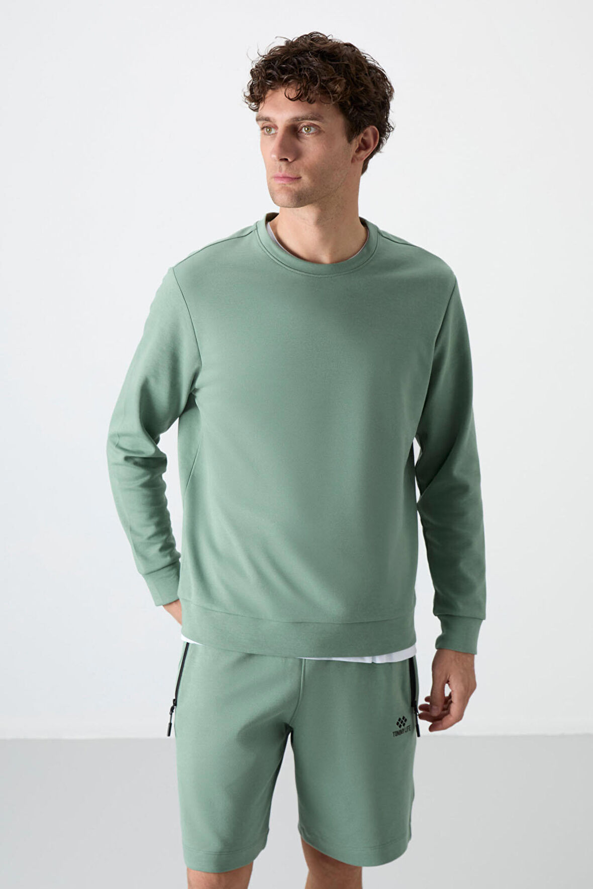 Açık Yeşil Basic O Yaka Rahat Form Erkek Sweatshirt - 88053