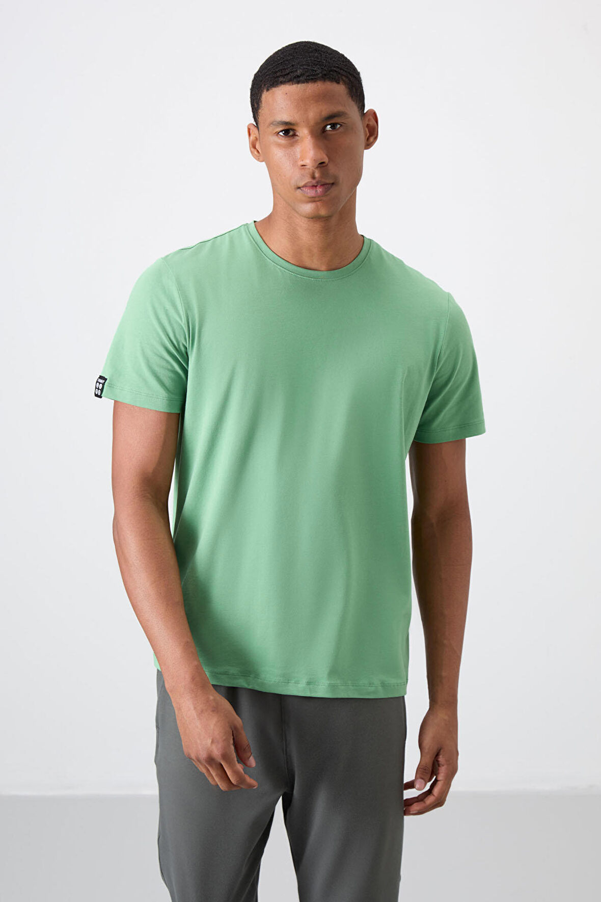 Pastel Yeşil Erkek Basic Kısa Kol Standart Kalıp O Yaka T-shirt - 87911