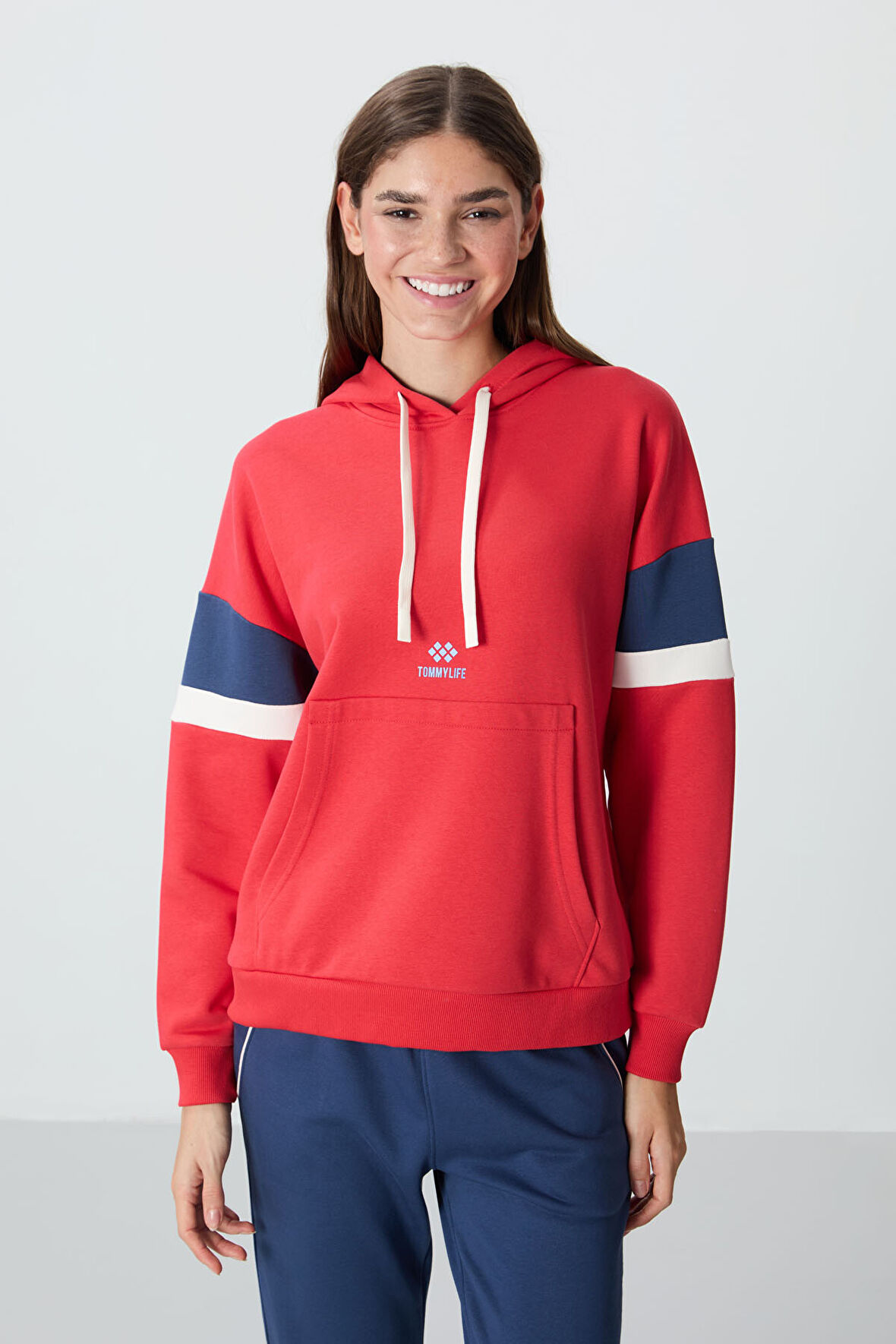 Fiesta Kompakt Pamuklu Kalın Pürüzsüz Dokulu Kapüşonlu Oversize Fit Kadın Sweatshirt - 97290