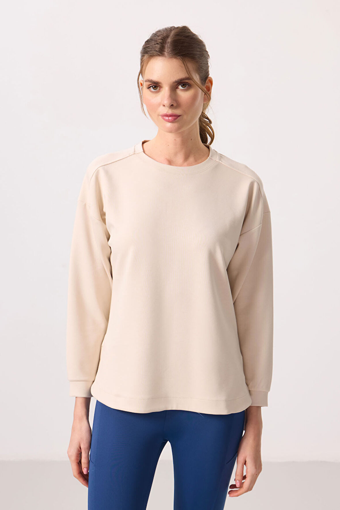 Bej Yumuşak Dokulu O Yaka Rahat Form Kadın Tunik Sweatshirt - 97305