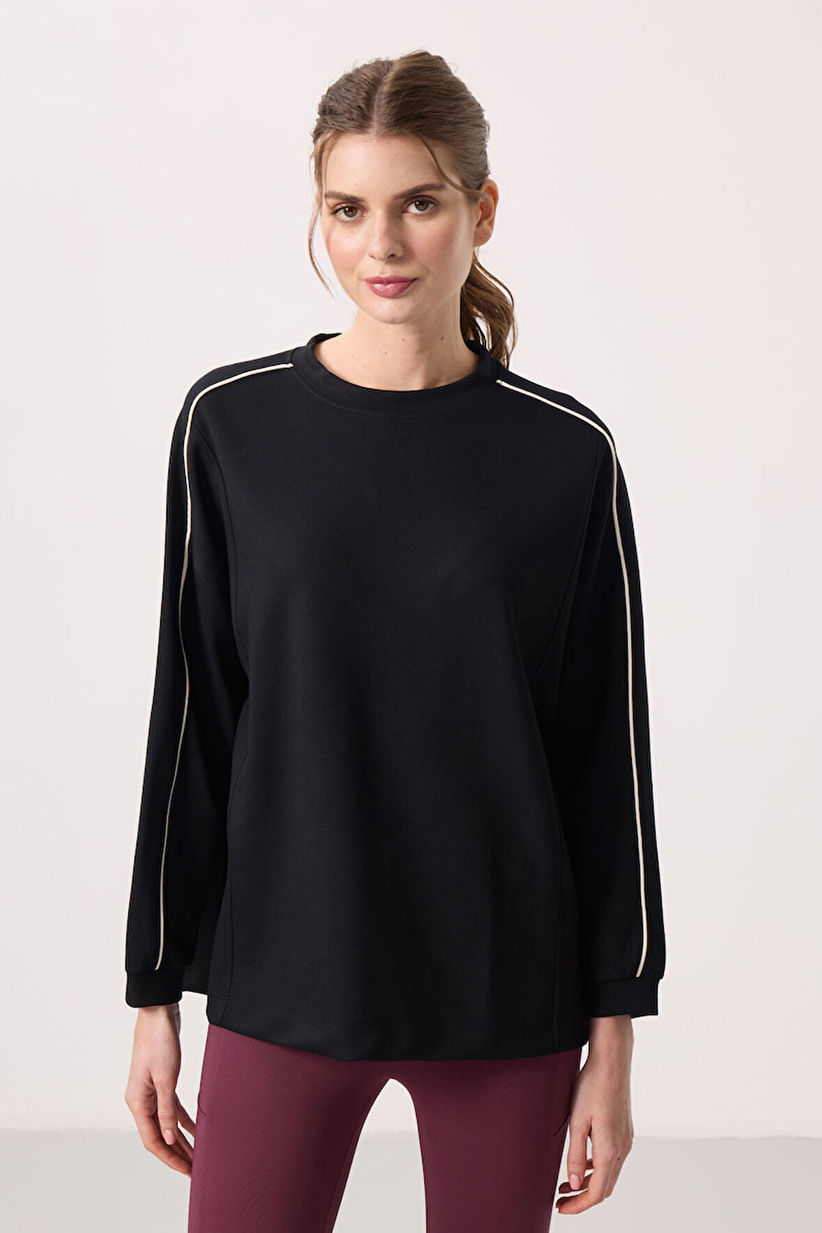 Siyah Yumuşak Dokulu O Yaka Oversize Kadın Tunik Sweatshirt - 97303