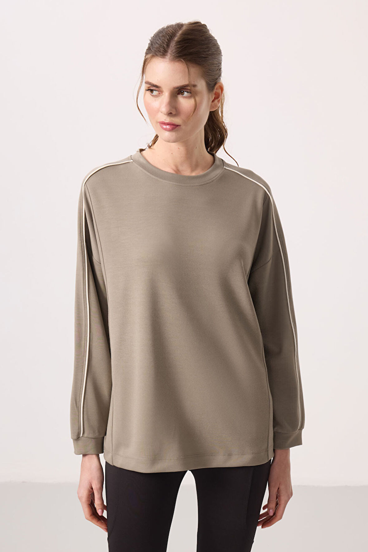 Koyu Bej Yumuşak Dokulu O Yaka Oversize Kadın Tunik Sweatshirt - 97303
