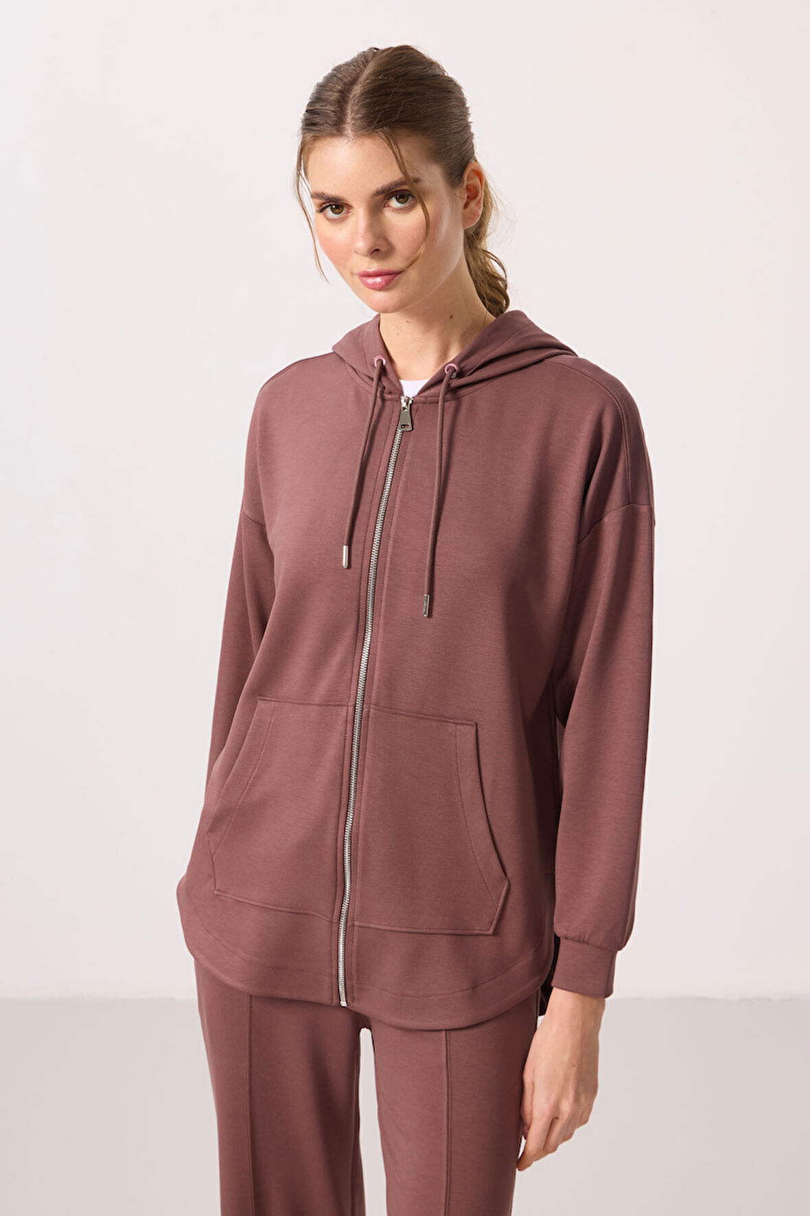 Kahverengi Yumuşak Dokulu Kapüşonlu Oversize Kadın Tunik Sweatshirt - 97302