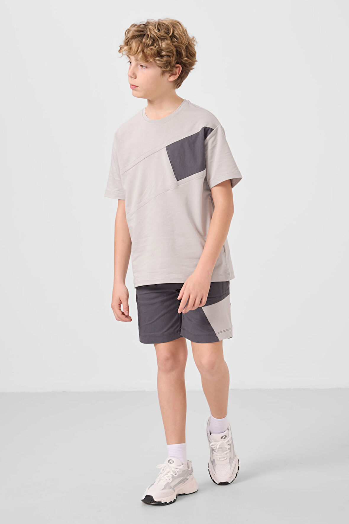 Taş-Antrasit Pamuklu Oversize Fit Dokuma Hafif Esnek Chino Erkek Çocuk Şort Takım - 11275