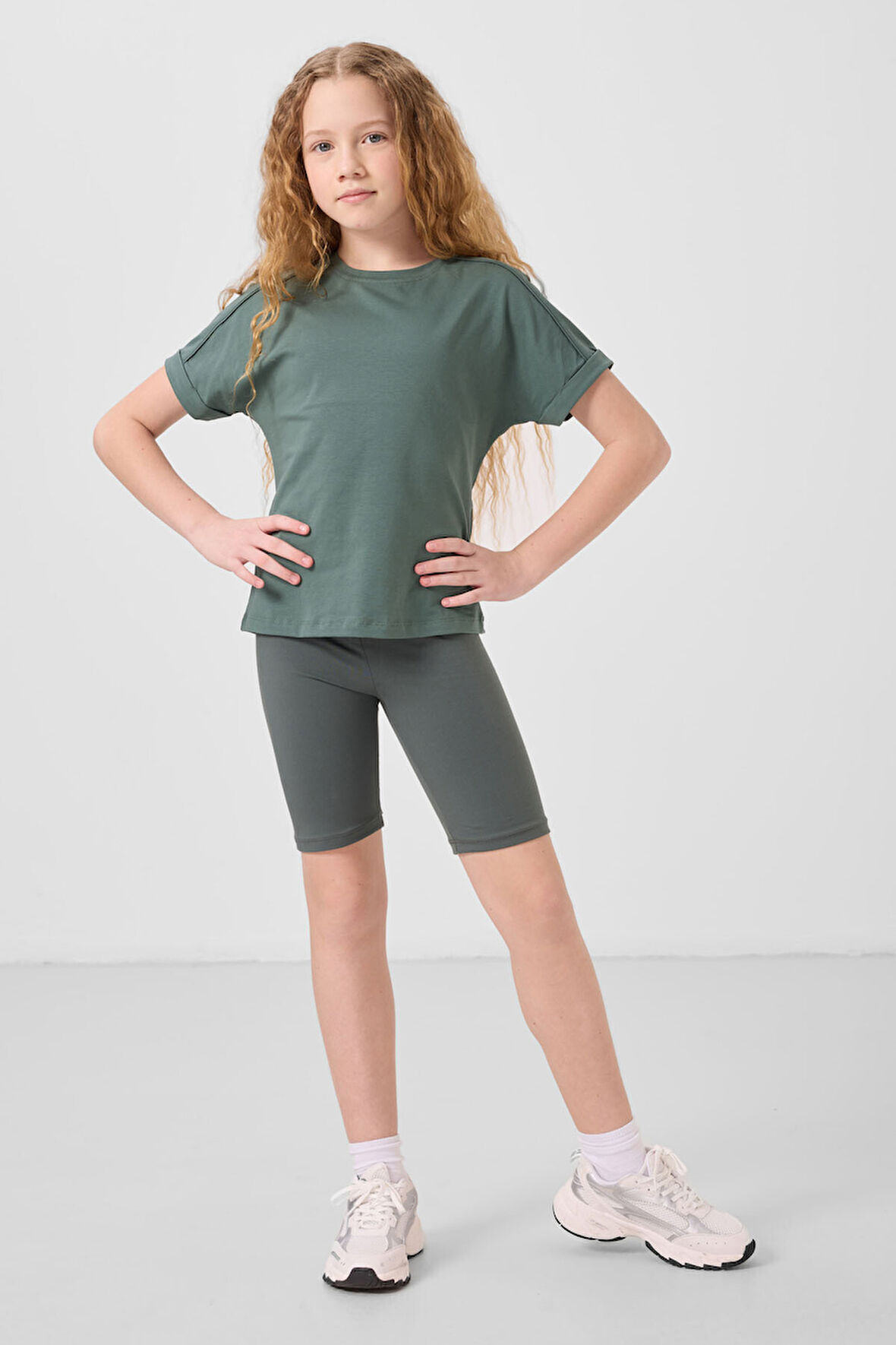 Açık Yeşil Pamuklu O Yaka Oversize Fit Basic Kız Çocuk T-Shirt - 75182