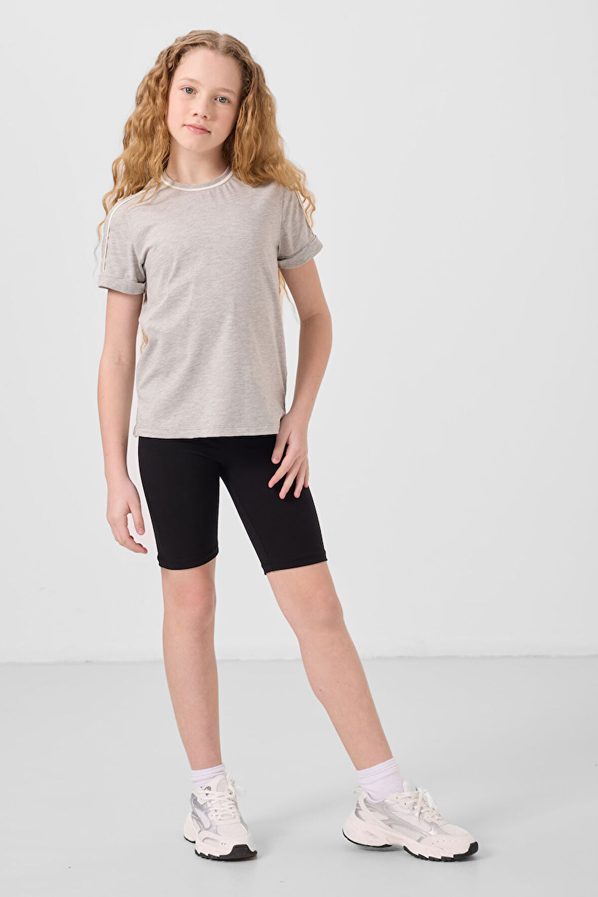 Gri Melanj Pamuklu O Yaka Standart Fit Basic Kız Çocuk T-Shirt - 75177