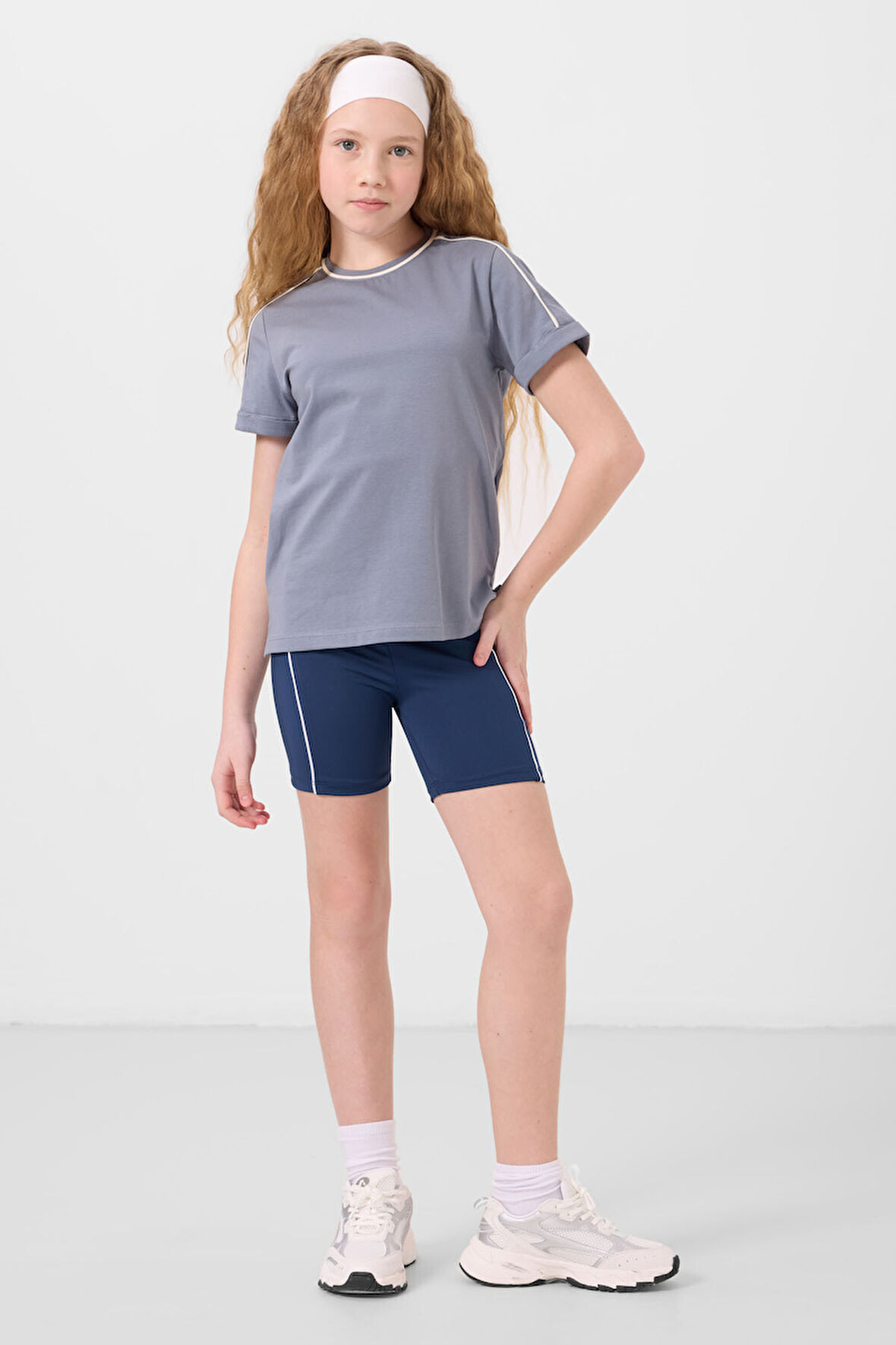 Koyu Mavi Pamuklu O Yaka Standart Fit Basic Kız Çocuk T-Shirt - 75177