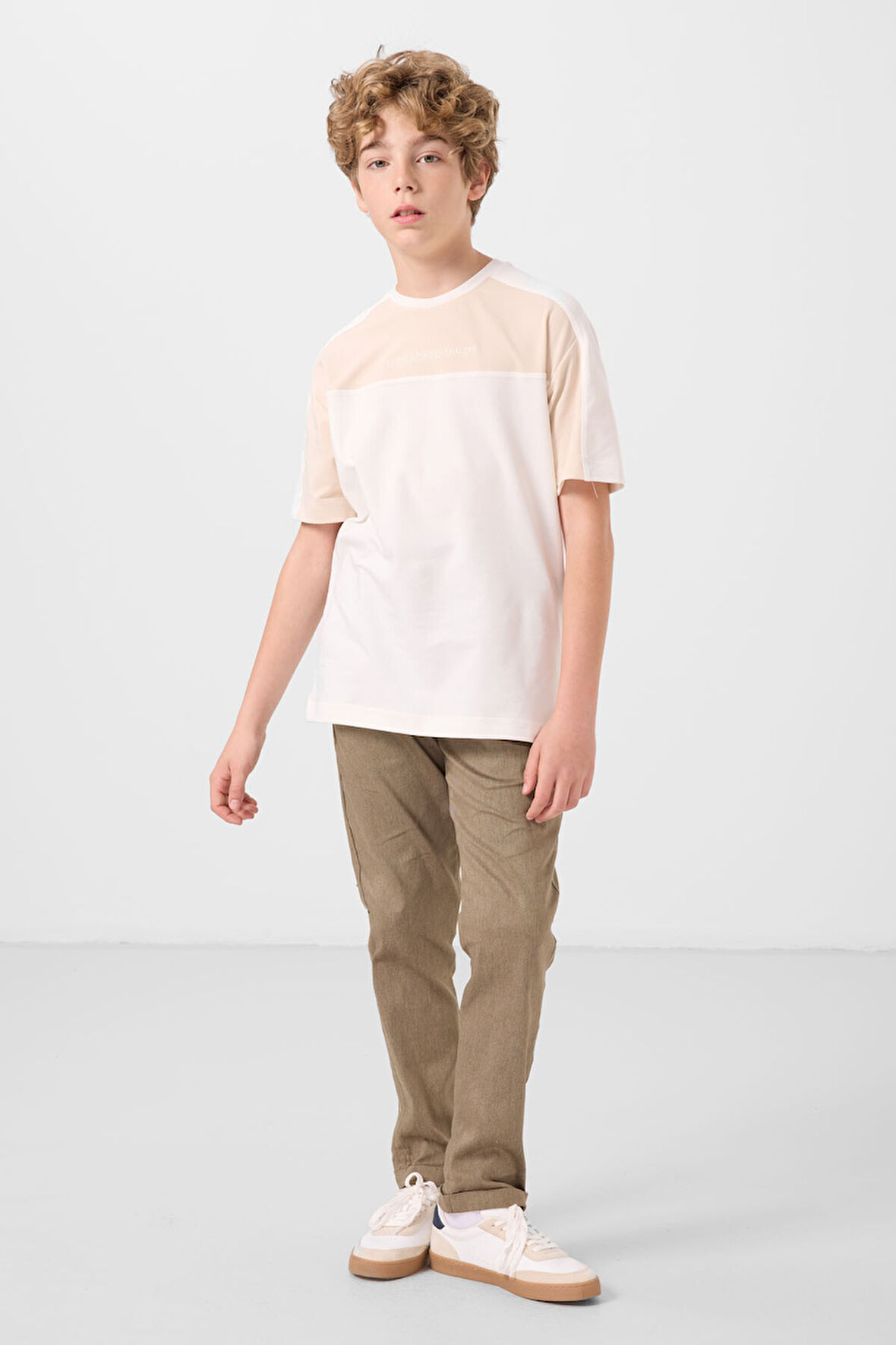 Ekru Pamuklu Yumuşak Dokulu Oversize Fit Baskılı Erkek Çocuk T-Shirt - 11290