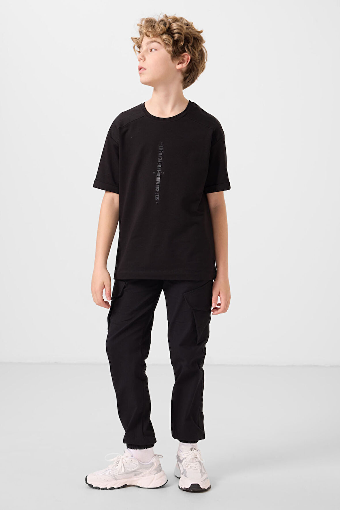 Siyah Pamuklu Yumuşak Dokulu Oversize Baskılı Erkek Çocuk T-Shirt - 11301