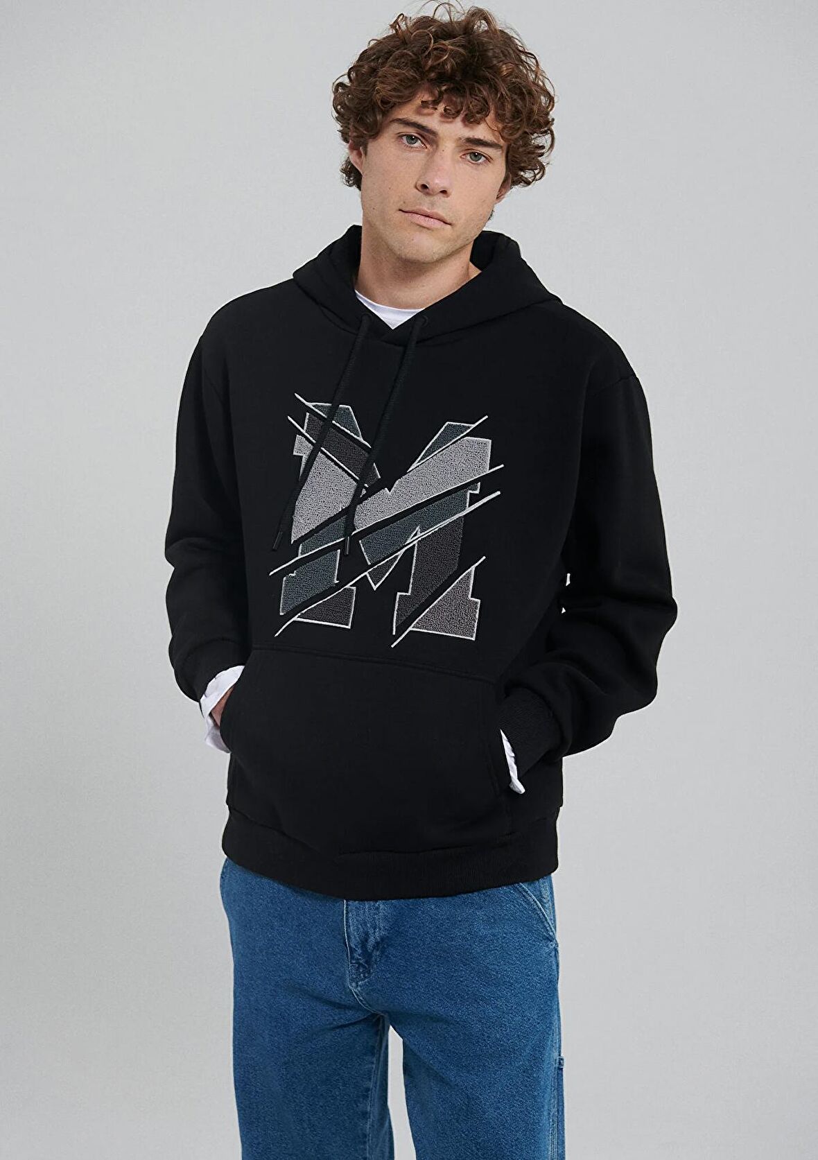 Mavi M Baskılı Siyah Sweatshirt 0S10106-900