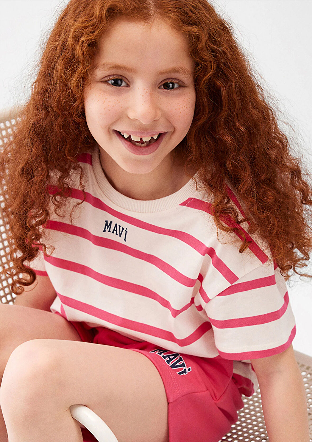 Mavi Logo Baskılı Pembe Çizgili Crop Tişört 7610182-71111