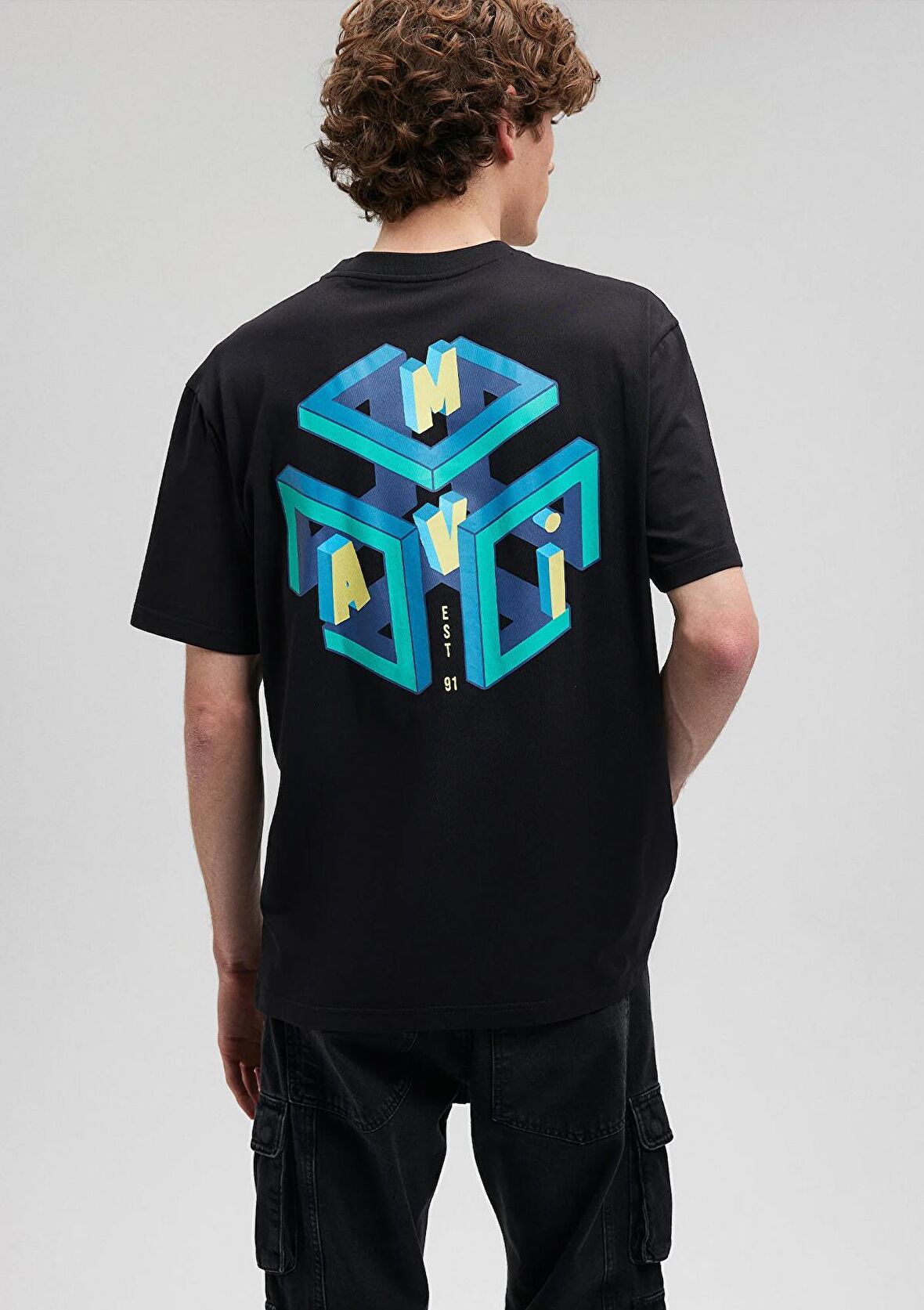 Mavi Sırt Baskılı Siyah Tişört 0612108-900