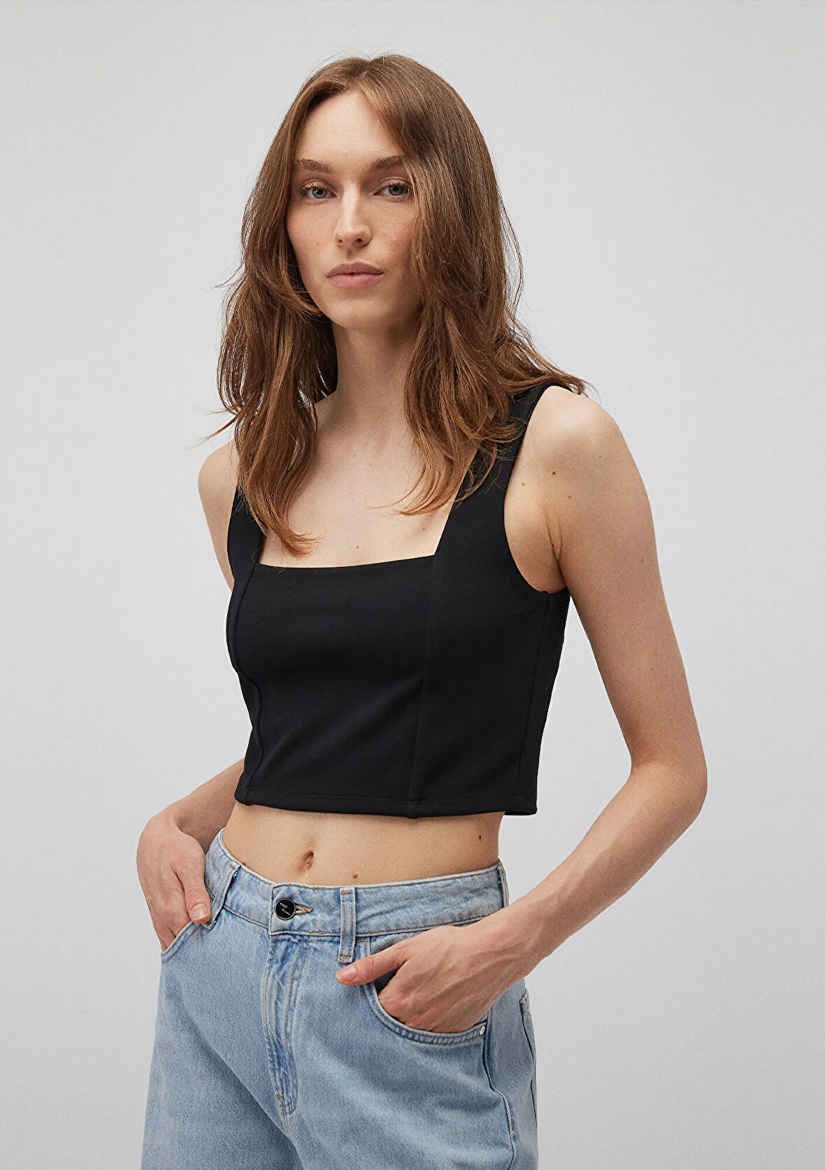 Kare Yaka Siyah Crop Top 1612657-900