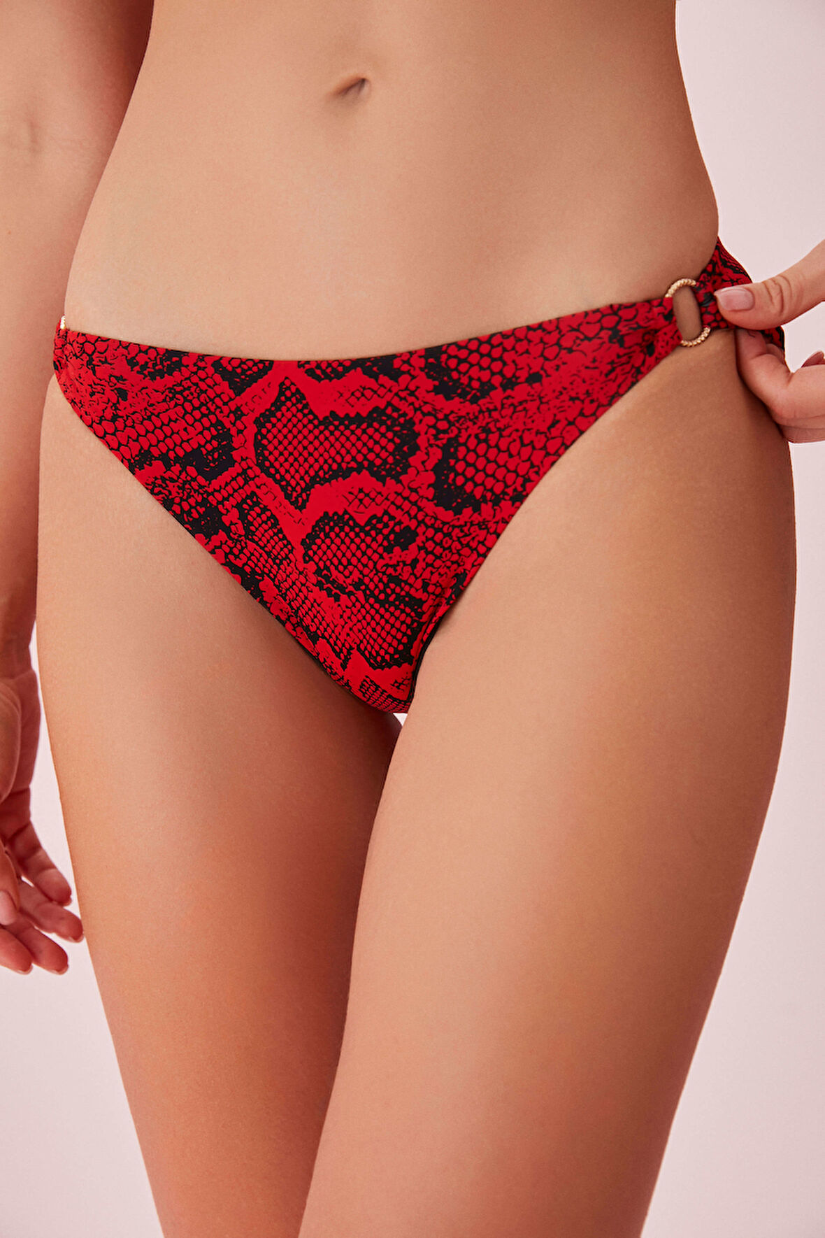 Suwen Red Snake Detaylı Desenli Bikini Alt