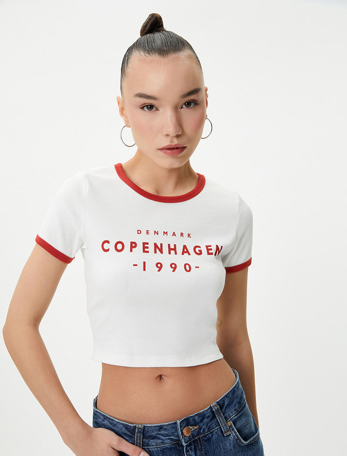 Kolej Crop Tişört Slim Fit Biyeli Kısa Kollu Bisiklet Yaka Pamuklu