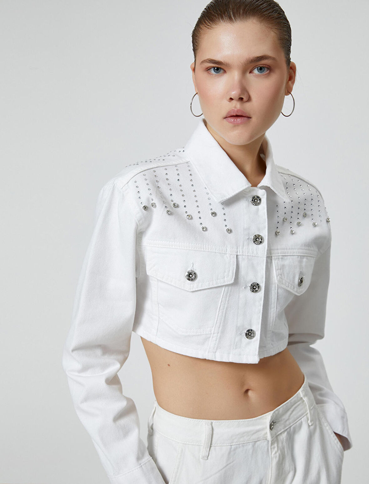 Taşlı Crop Kot Ceket Kapaklı Cepli Uzun Kollu Pamuklu