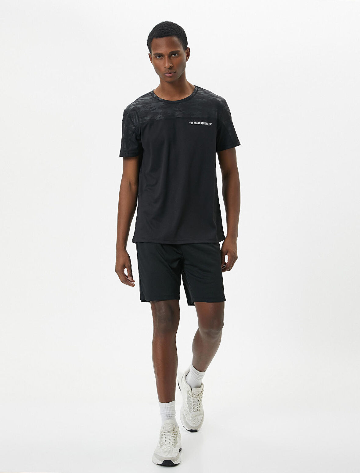 Spor Tişört Kamuflaj Detaylı Slogan Baskılı Bisiklet Yaka 