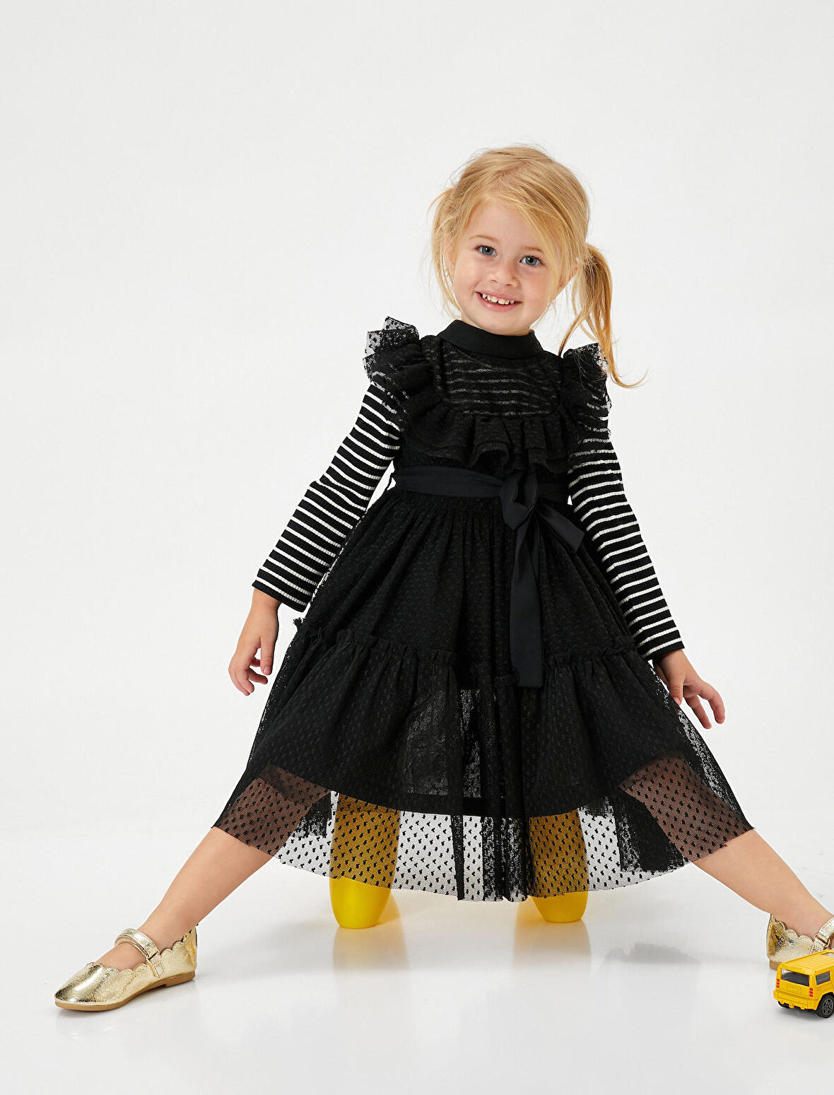 Tül Elbise Gömlek Yaka Düğme Detaylı Kolsuz Fırfırlı Beli Bağcıklı 