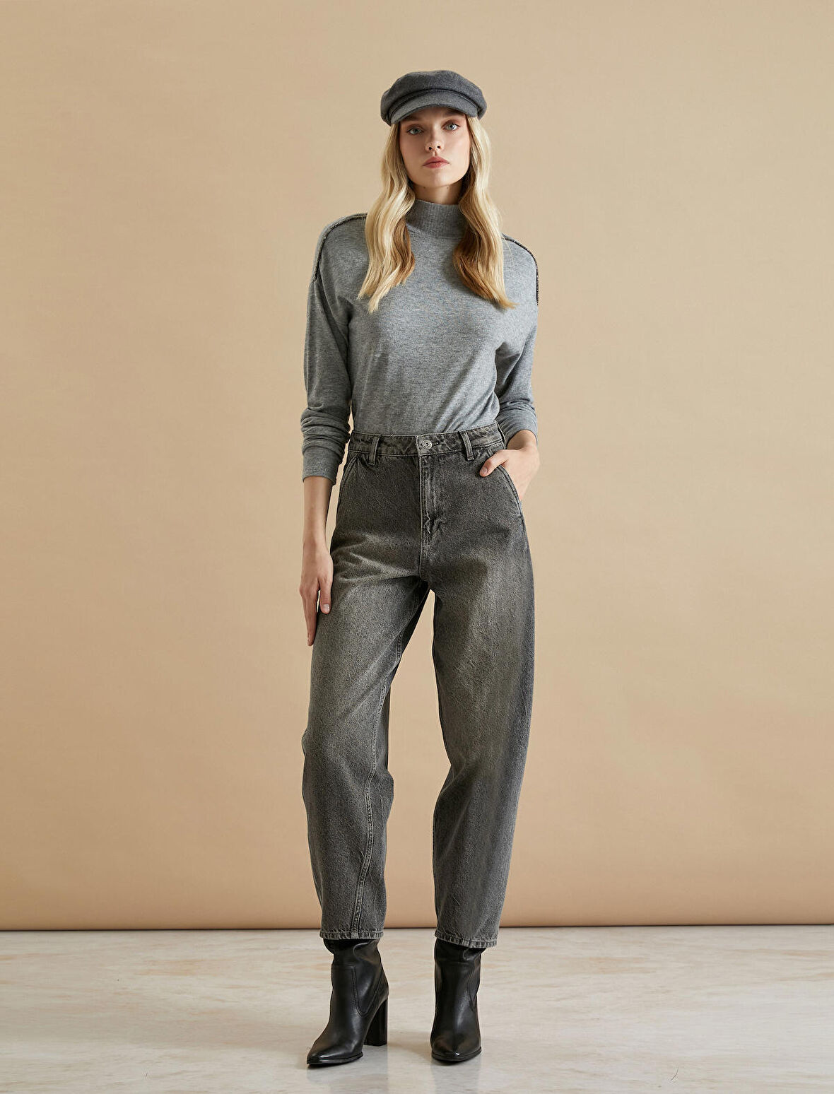 Şahika Ercümen X Koton - Boğazlı Uzun Kollu Tişört