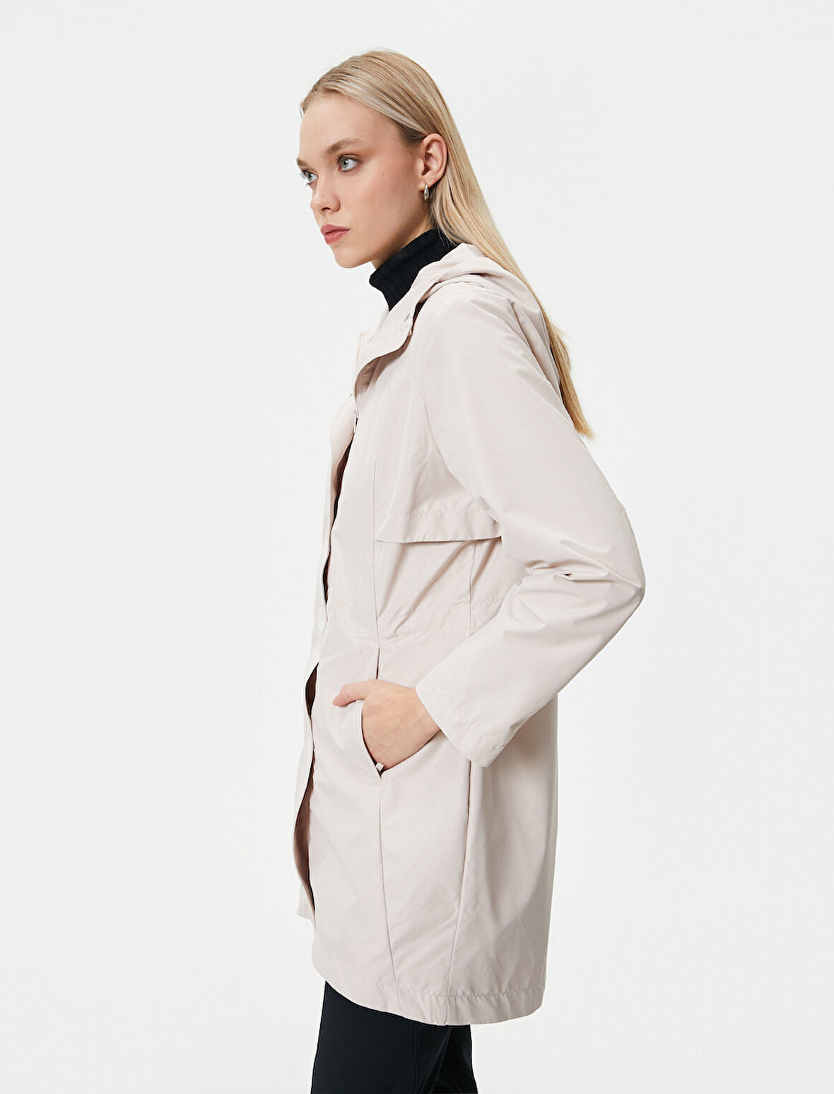 Uzun Outdoor Mont Kapüşonlu Cep Detaylı Çıtçıtlı