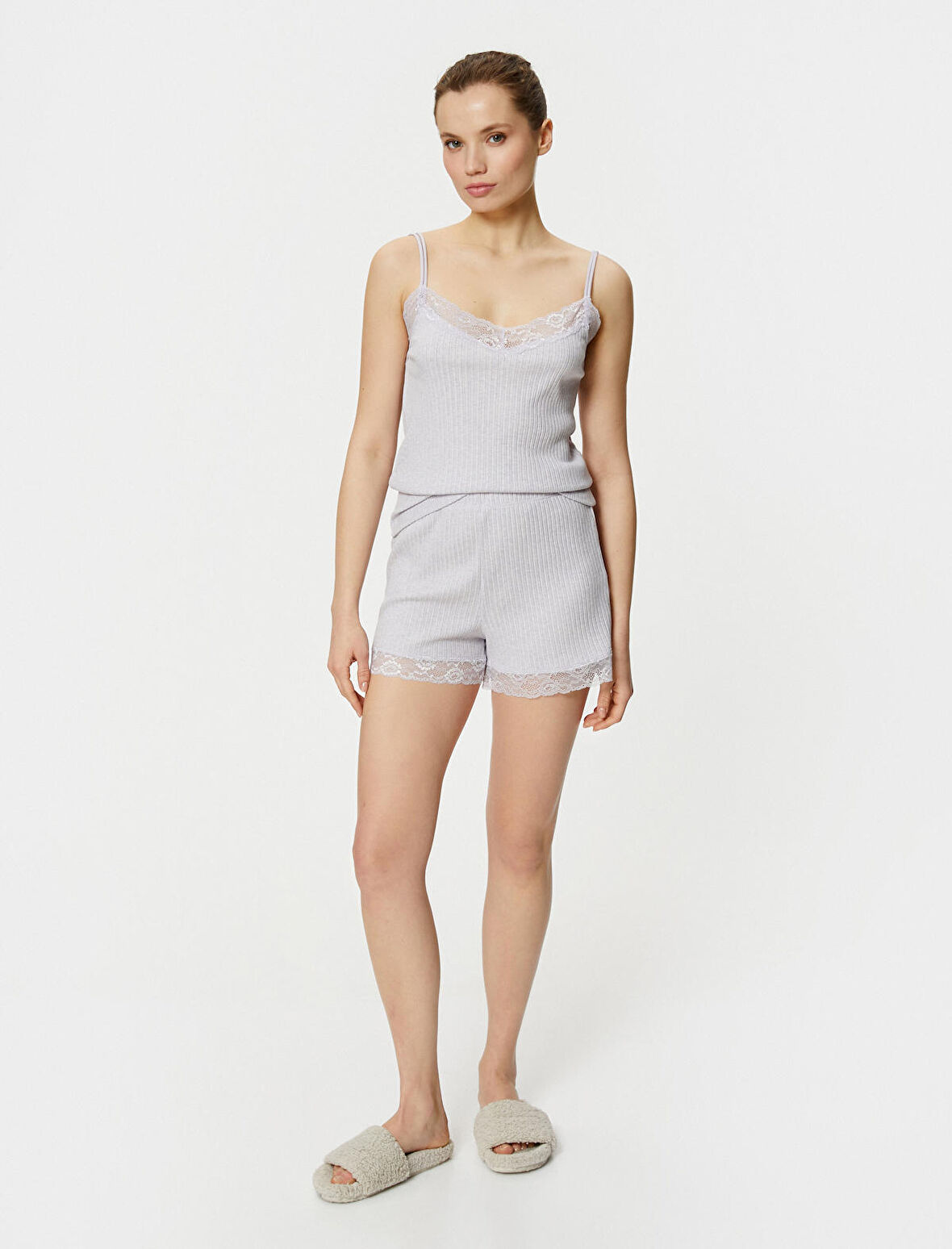 Pijama Üstü İnce Askılı Dantel Detaylı Fitilli