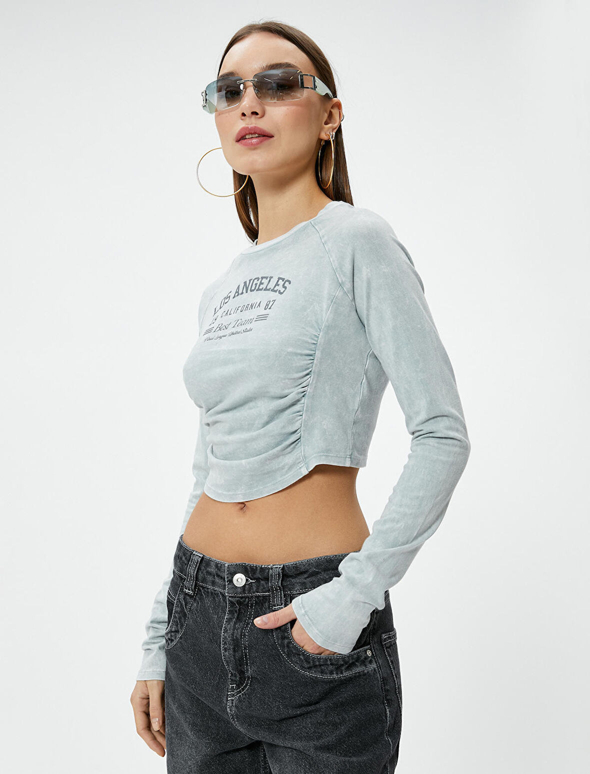 Crop Uzun Kollu Tişört Kolej Baskılı Drape Detaylı Pamuklu