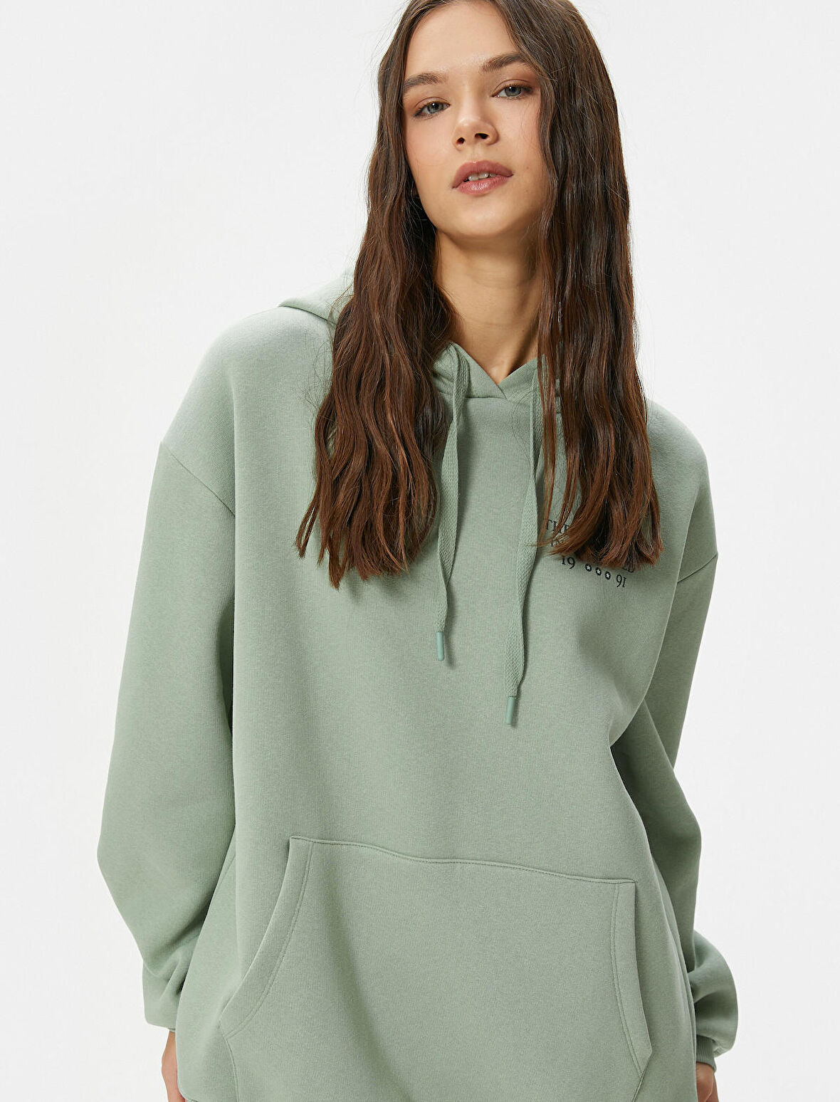 Kapşonlu Sweatshirt Arkası Baskılı Rahat Kalıp Uzun Kollu