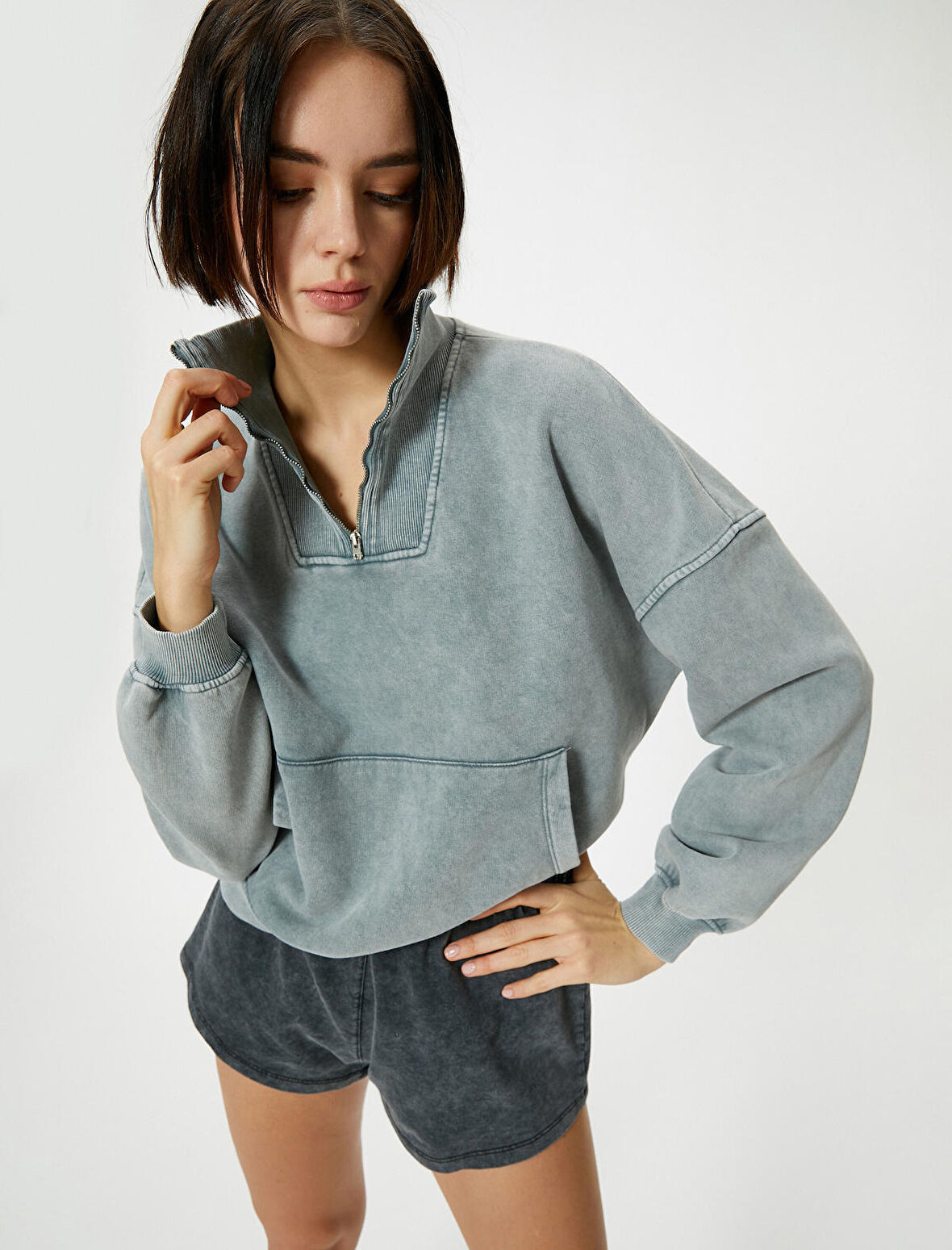 Yarım Fermuarlı Sweatshirt Dik Yaka Kanguru Cepli Soluk Efektli