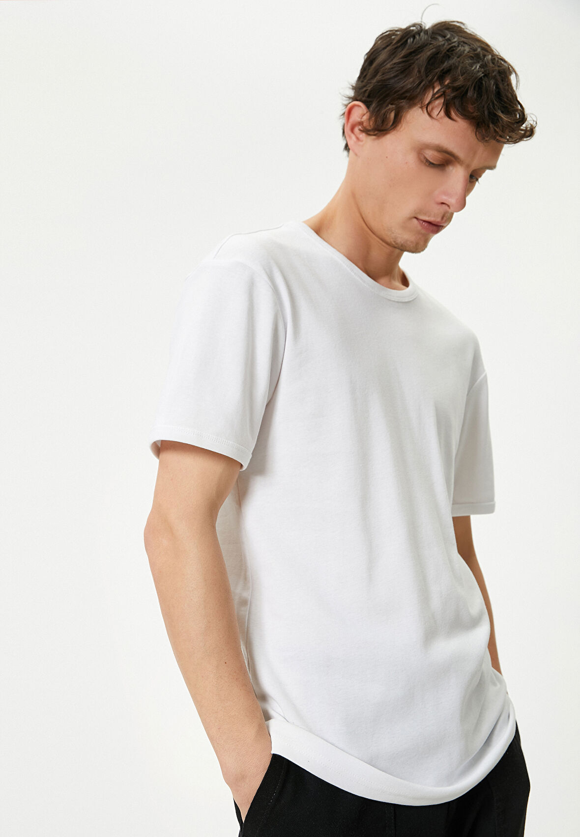 Basic Tişört Slim Fit Bisiklet Yaka Kısa Kollu Pamuklu