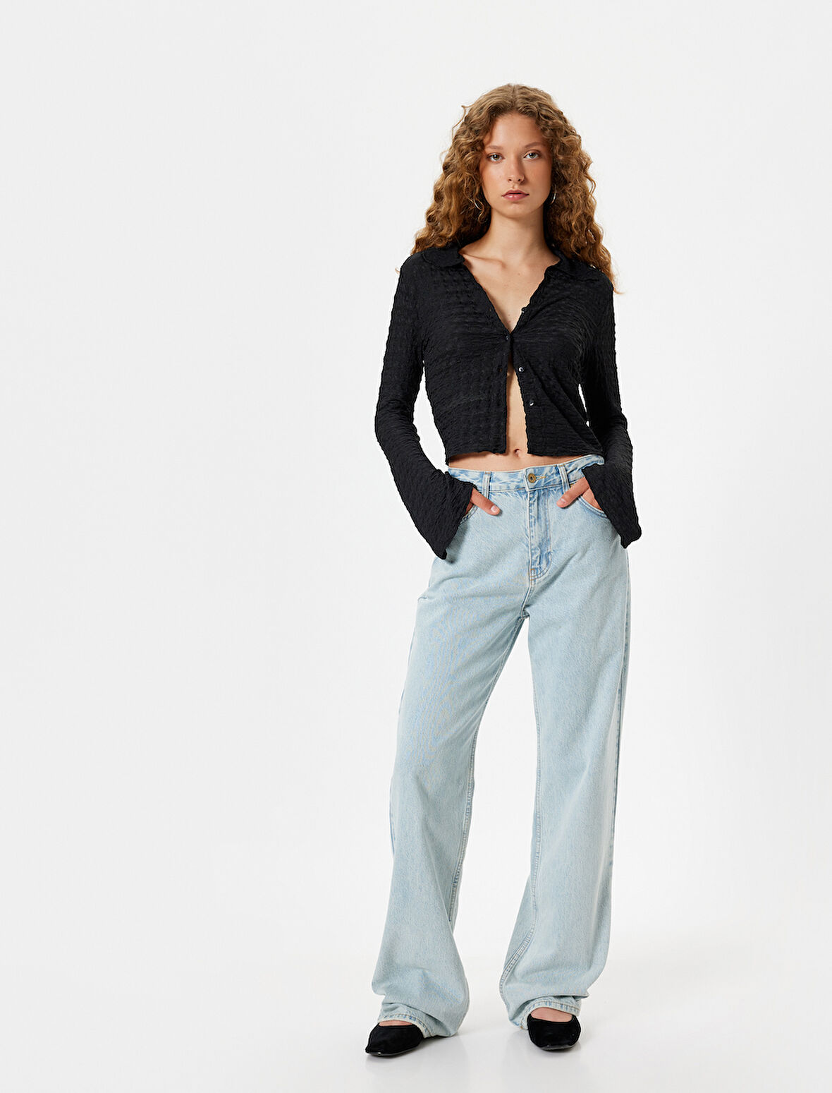 Uzun Kollu Dokulu Düğmeli Gömlek Yaka Tişört