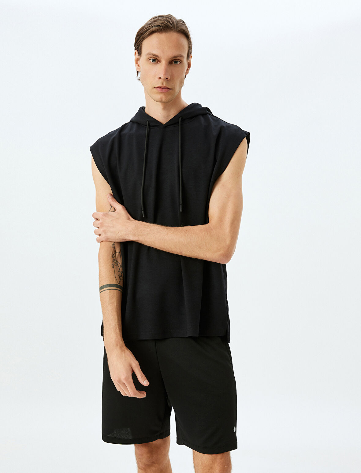 Oversize Kapşonlu Modal Karışımlı Kalın Kumaşlı Kolsuz Spor Sweatshirt