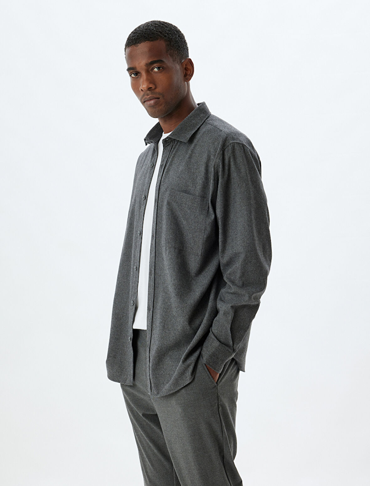 Klasik Gömlek Uzun Kollu Cep Detaylı Pamuk Karışımlı Regular Fit