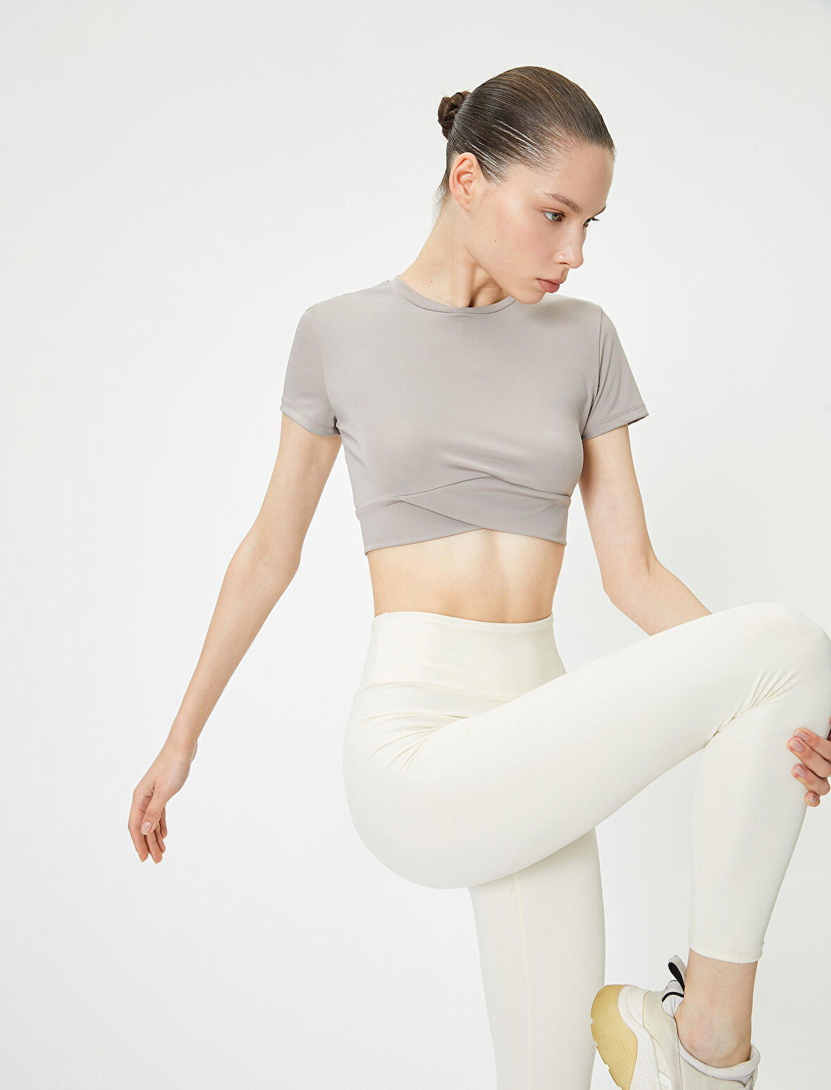 Spor Crop Yoga Tişört Slim Fit Asimetrik Kesim Kısa Kollu İnterlok