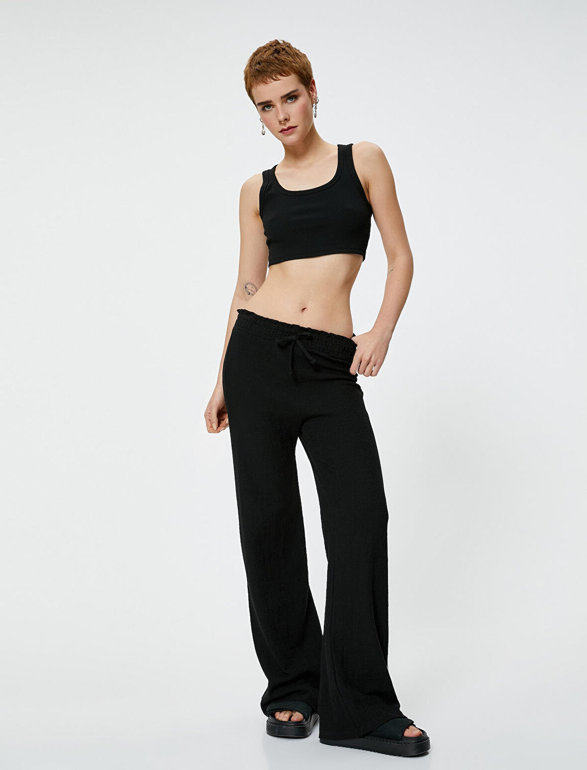 Geniş Paça Pantolon Beli Bağlamalı Lastikli Rahat Kalıp Pamuklu Dokulu