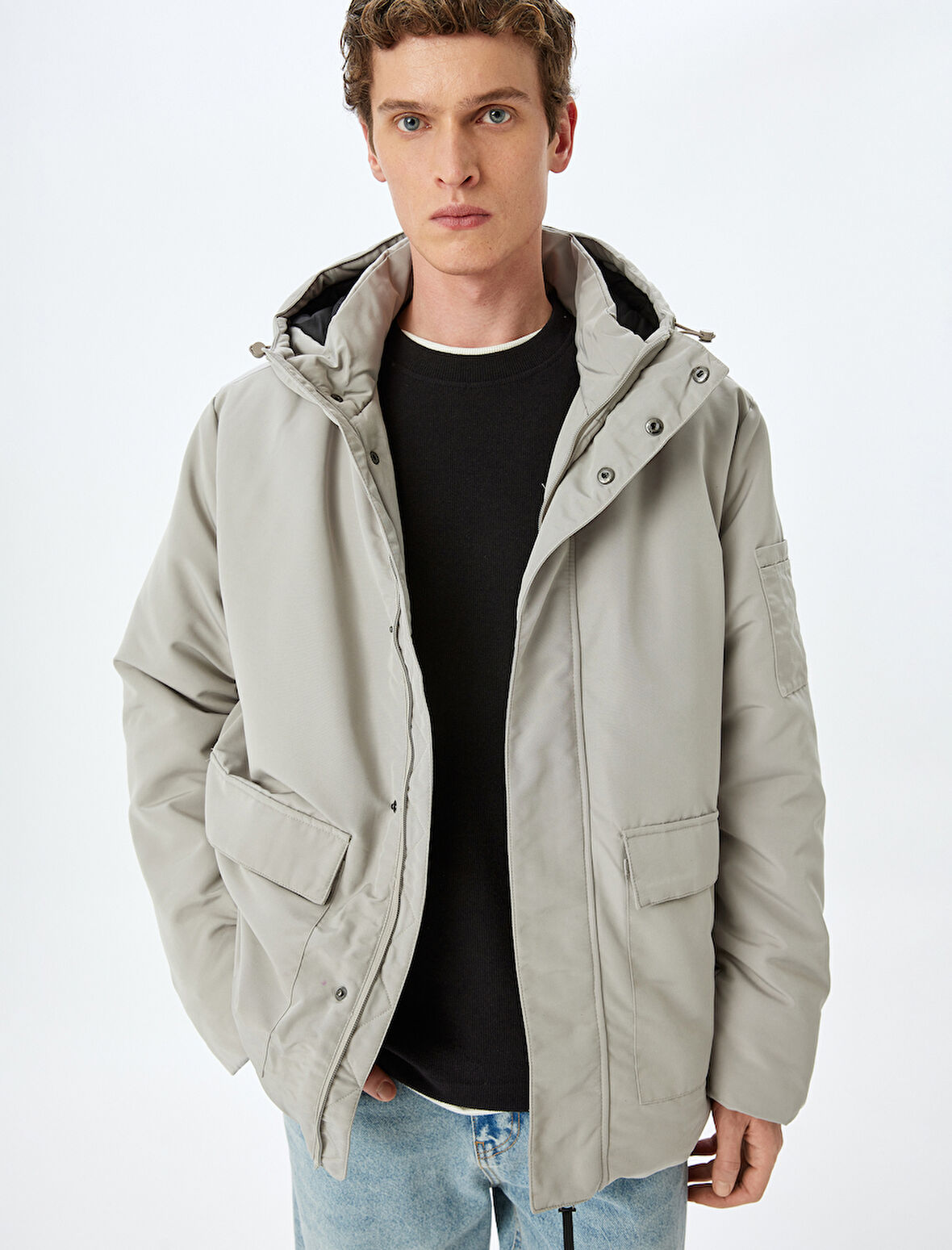 Fermuarlı Slim Fit Kapşonlu Mont