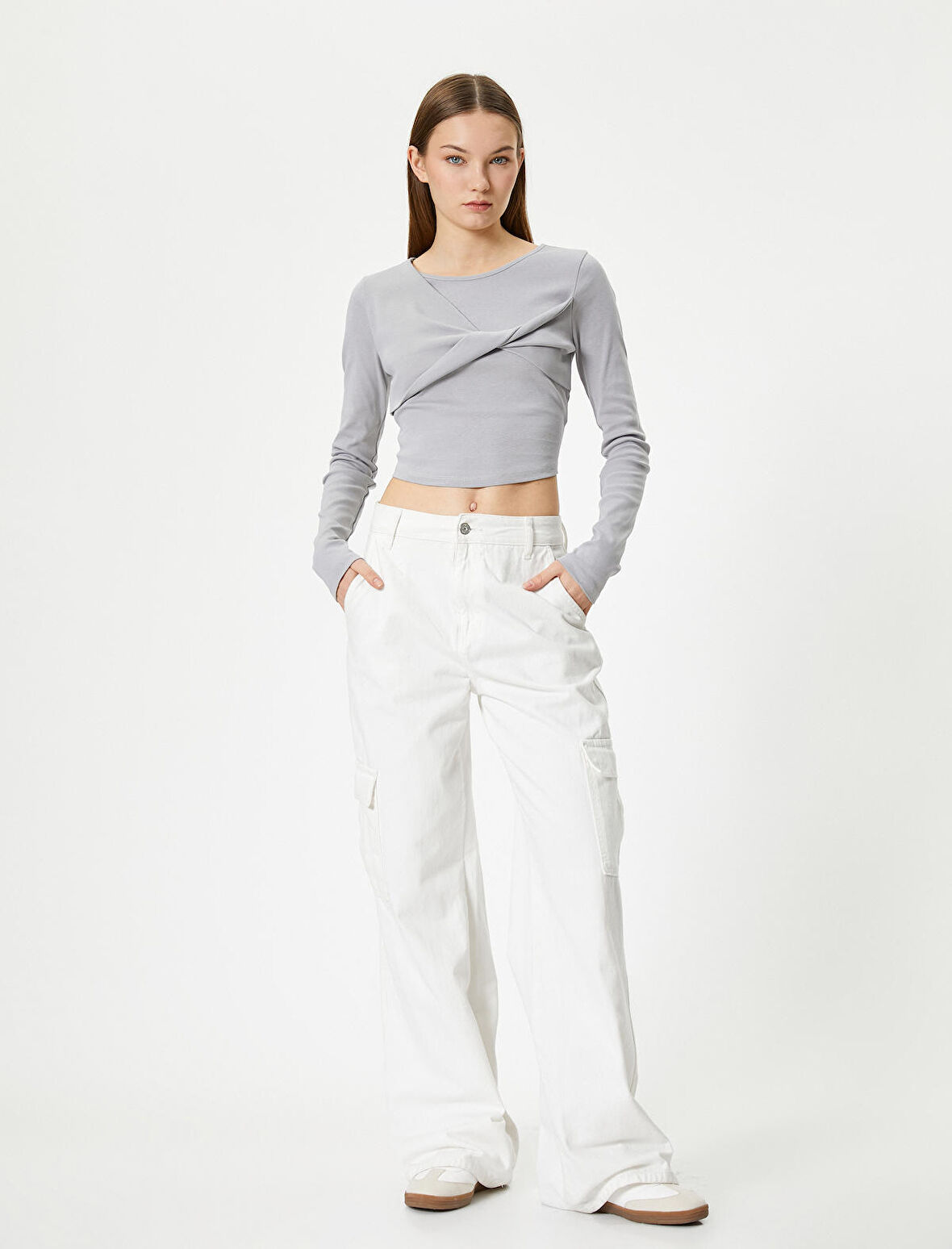 Uzun Kollu Tişört Önü Düğüm Detaylı Yuvarlak Yaka Slim Fit