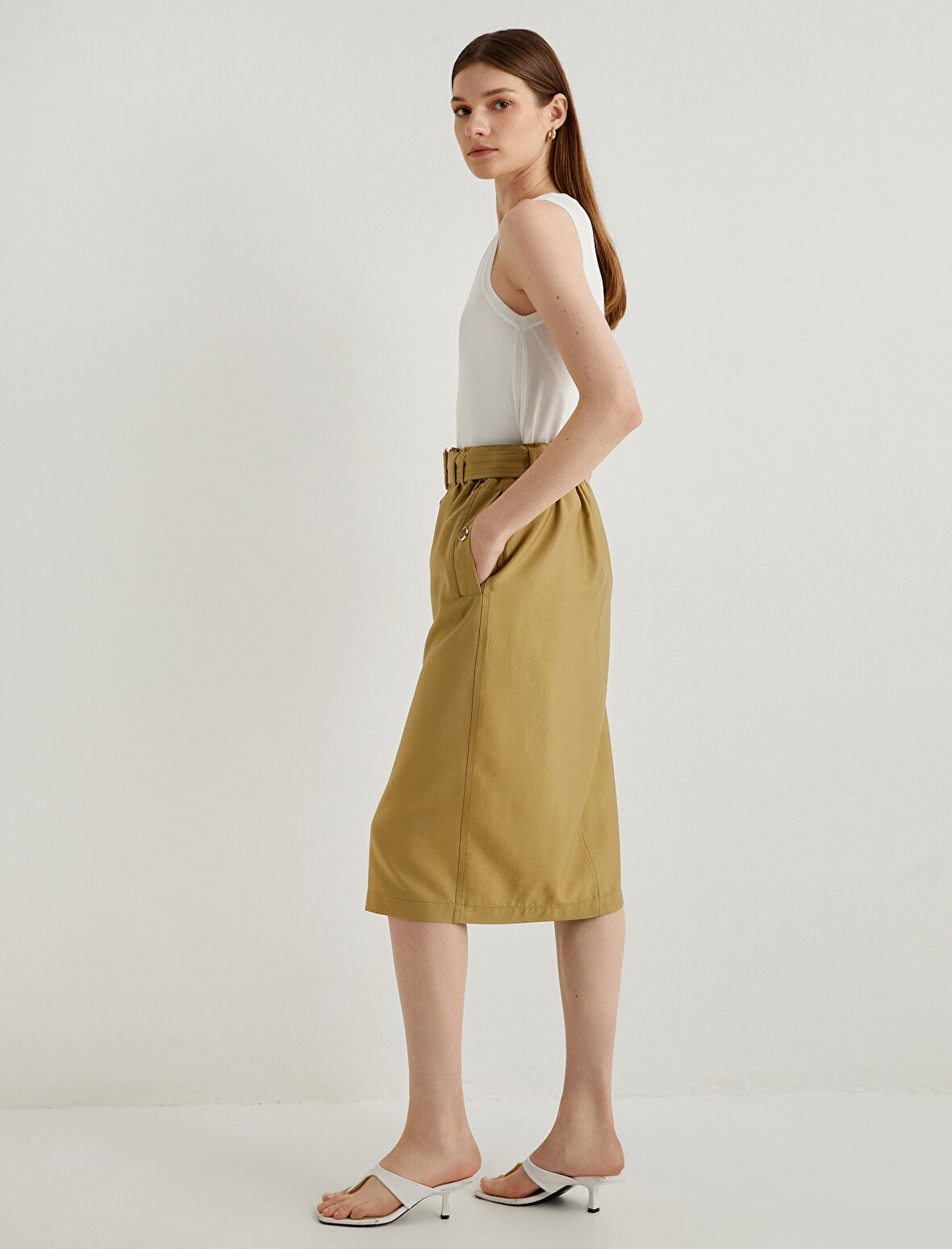 Midi Kargo Etek Cep Detaylı Kemerli Yırtmaçlı