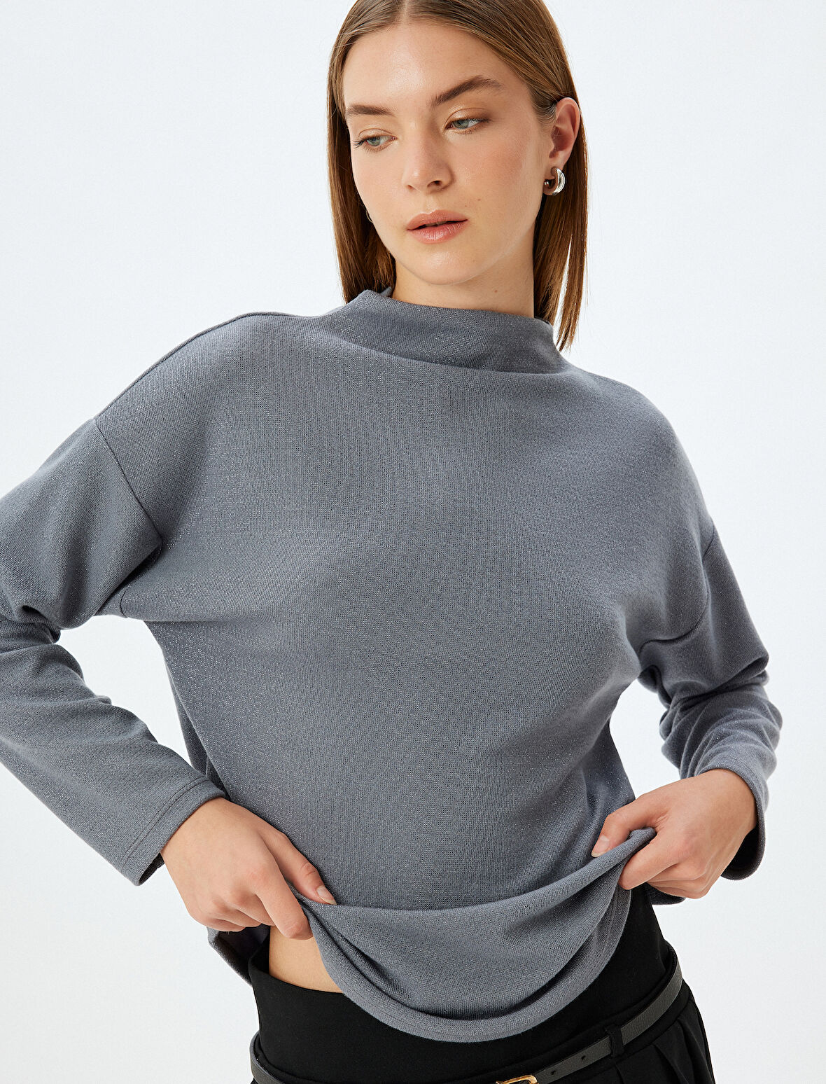 Dik Yaka Parlak Sweatshirt Uzun Kollu 