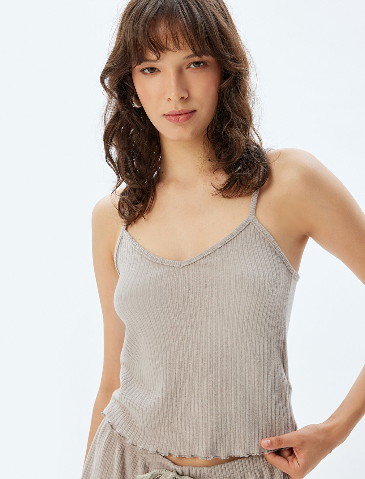 Askılı Pijama Üstü V Yaka Slim Fit Dokulu