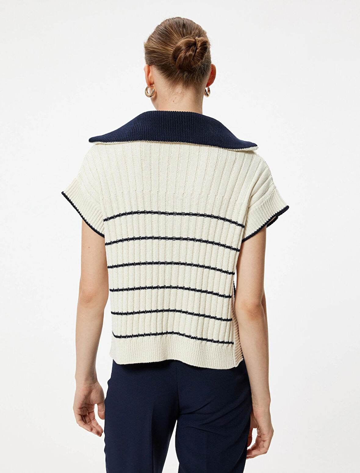 Koton Yarım Fermuarlı Yanları Pencere Detaylı Triko Polo Yaka Süveter 5Wak20015Ht