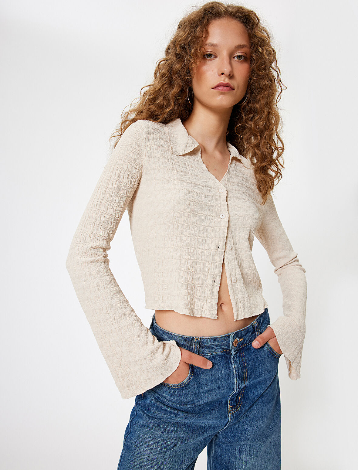 Uzun Kollu Tişört Düğmeli Gömlek Yaka Dokulu Düğmeli Çan Kol Slim Fit