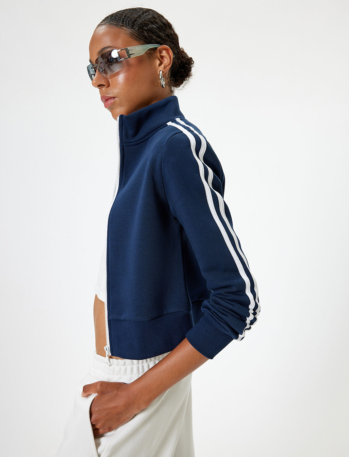 Fermuarlı Crop Sweatshirt Biyeli Dik Yaka Şardonlu 