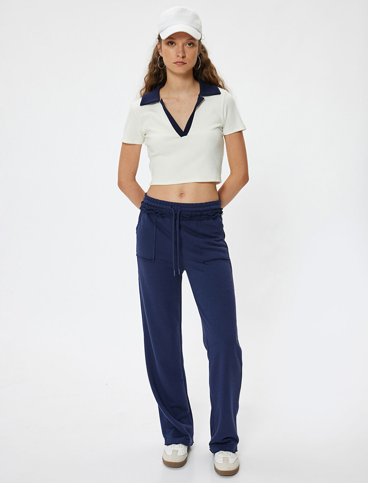 Oversize Eşofman Altı Bol Paça Beli Bağcıklı Fırfır Detaylı Cepli