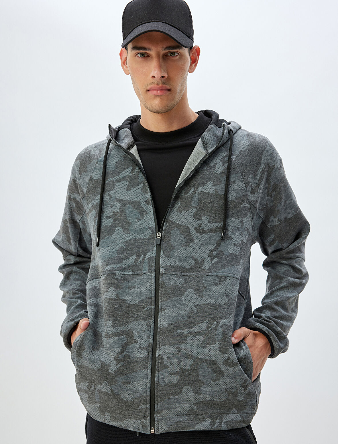 Spor Sweatshirt Kapşonlu Fermuarlı Scuba Kumaş Kamuflaj Desenli Cep Detaylı Viskon Karışımlı