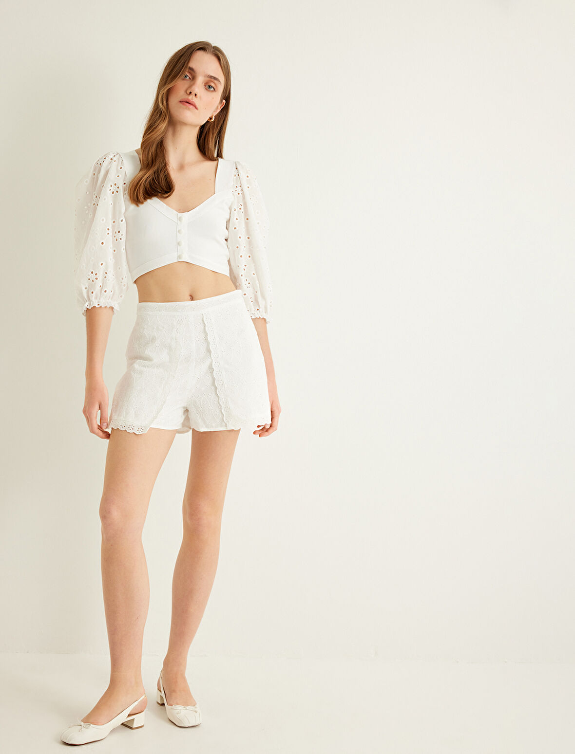 Kapak Detaylı Mini Fisto Şort Astarlı Standart Bel 