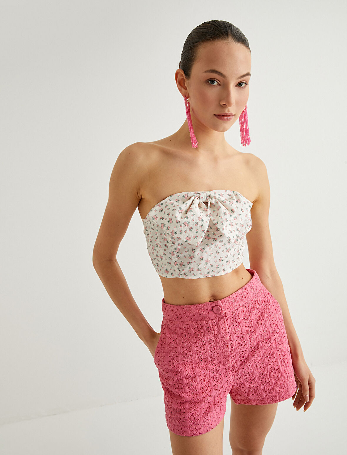 Çiçekli Straplez Büstiyer Crop Fiyonk Detaylı Slim Fit