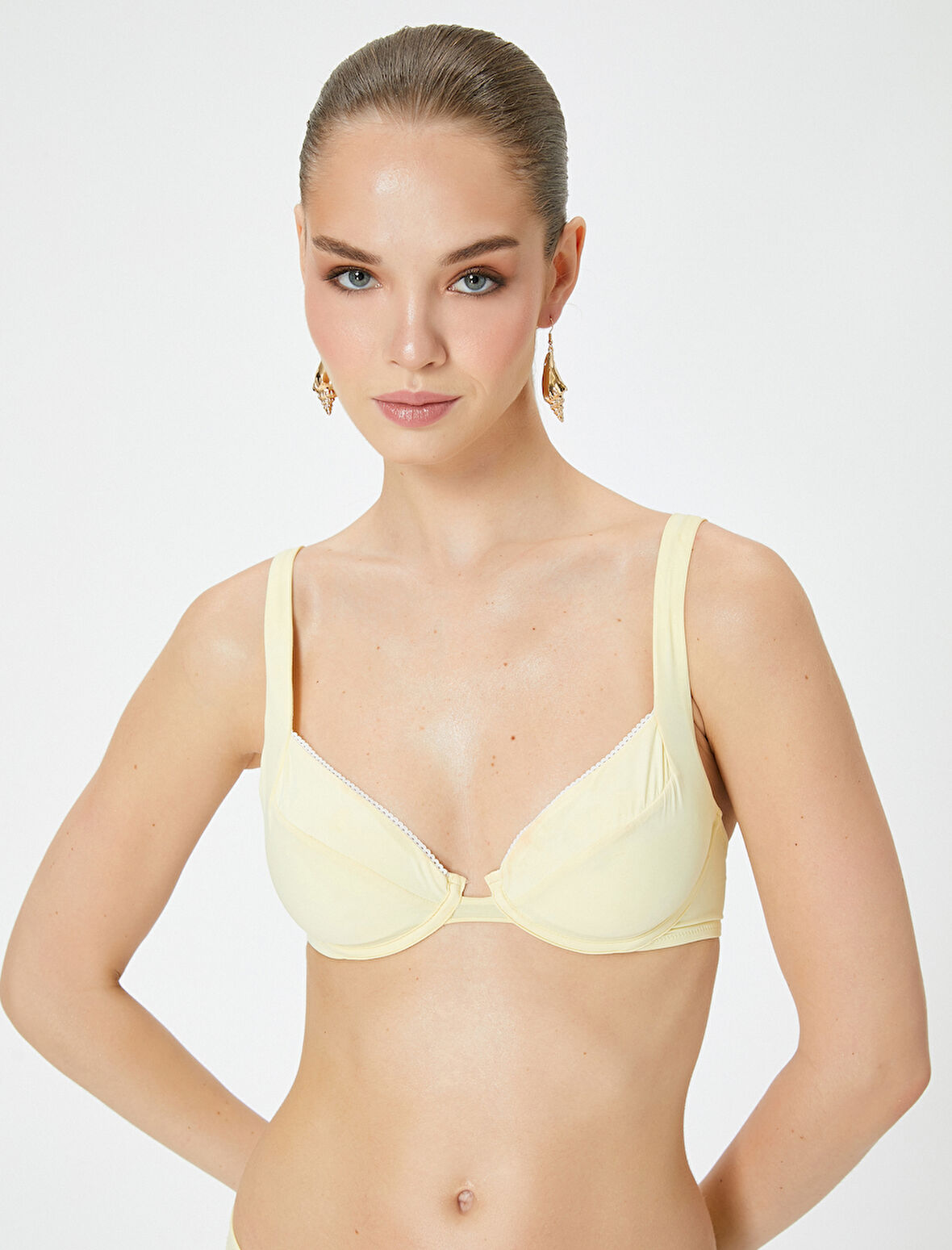 Bikini Üstü Dantel Şeritli Balenli